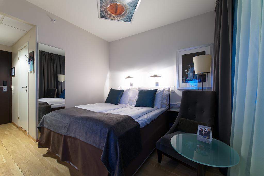 Aurora 4*